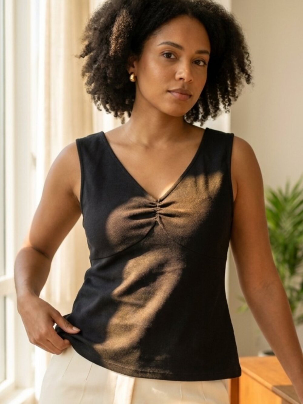 ModCloth Black Ruched V-Neck Tank Top Sleeveless Stretch Knit Size XL